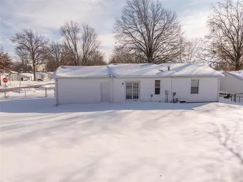 2401 Brookfield Ln, O'fallon, MO 63368 photo 6