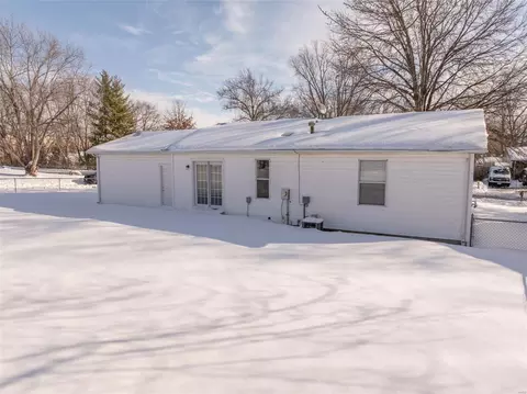 2401 Brookfield Ln, O'fallon, MO 63368 photo 5