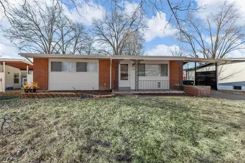 10231 Tanner Dr, Saint Louis, MO 63136