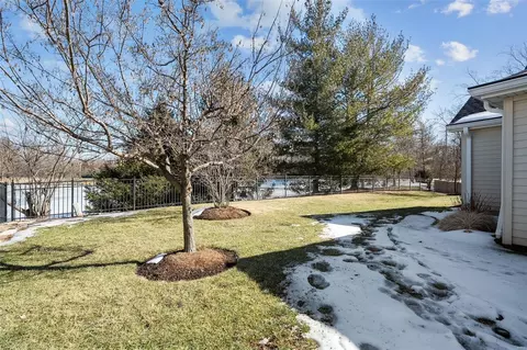 962 Kinsale Dr, Ballwin, MO 63021 photo 8