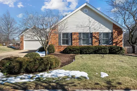 962 Kinsale Dr, Ballwin, MO 63021 photo 4