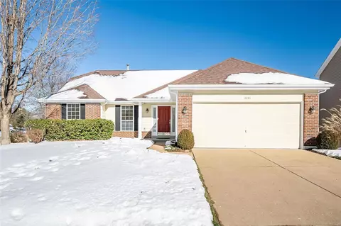 16101 Port Of Nantucket Dr, Wildwood, MO 63040