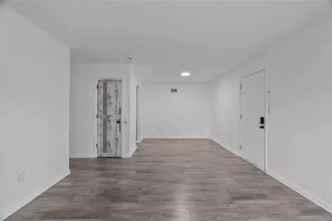 Living - 128 Shadalane Walk #B, Ballwin, MO 63011 photo 6 of 9