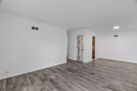 Living - 128 Shadalane Walk #B, Ballwin, MO 63011 photo 2 of 9