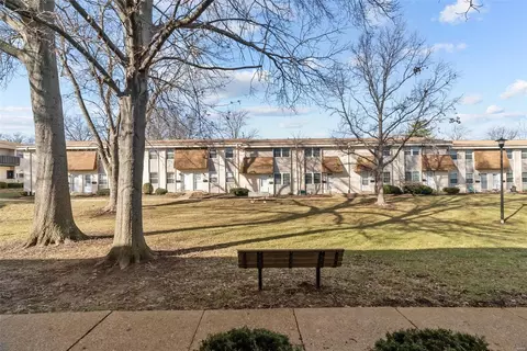 Exterior - 128 Shadalane Walk #B, Ballwin, MO 63011 photo 4 of 4