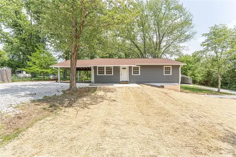 151 Stealey Rd, Wentzville, MO 63385