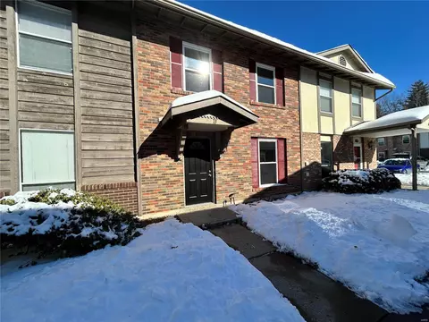 37 Park Charles S Blvd #B, Saint Peters, MO 63376