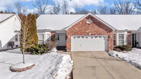 1628 Polar Dr, Wentzville, MO 63385