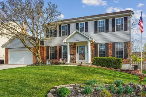 5787 Summit Meadow Dr, Saint Charles, MO 63304