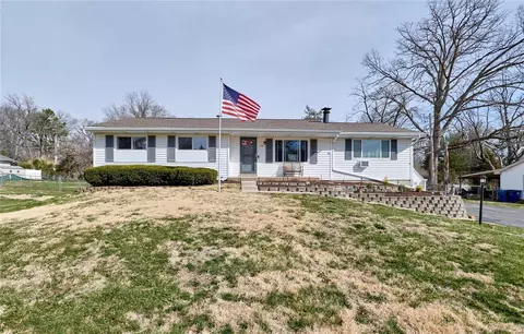 1325 Marsh Ave, Ellisville, MO 63011 photo 2