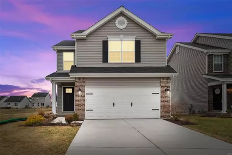 175 Crestfield Ct, Saint Charles, MO 63301