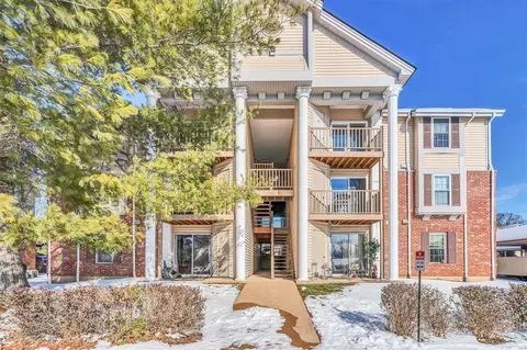 708 Ridgeside Dr #H, Ballwin, MO 63021