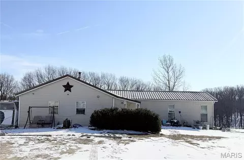 22709 Baker, Queen City, MO 63561