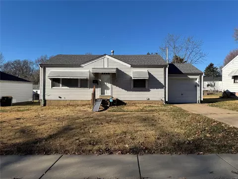 10173 Cabot Dr, Saint Louis, MO 63137