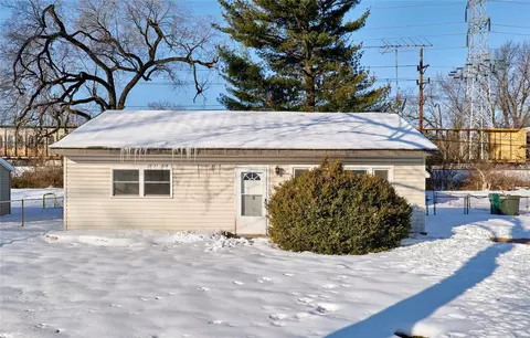 11913 Bridgevale Ave, Saint Louis, MO 63138