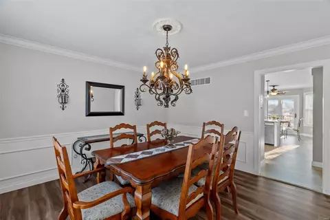 Dining - 449 Eagle Pointe Landing Dr, Eureka, MO 63025 photo 2 of 4