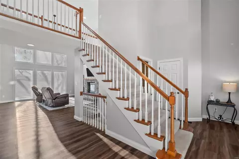 Entry Way - 449 Eagle Pointe Landing Dr, Eureka, MO 63025 photo 1 of 5