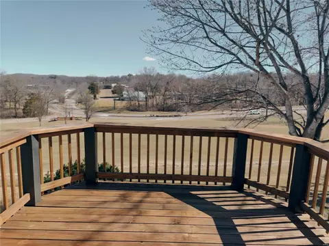 Exterior - 449 Eagle Pointe Landing Dr, Eureka, MO 63025 photo 4 of 6