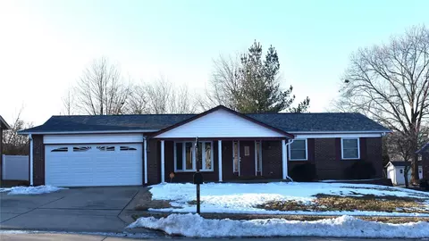 4138 Avery Ln, Bridgeton, MO 63044