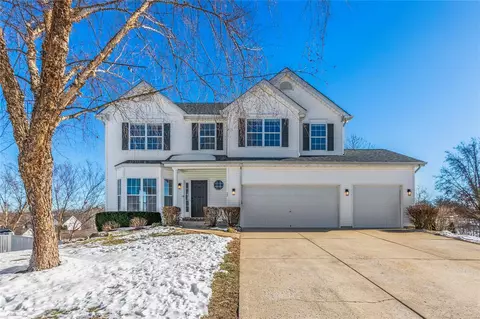 72 Spring Trail Ct, Saint Charles, MO 63303