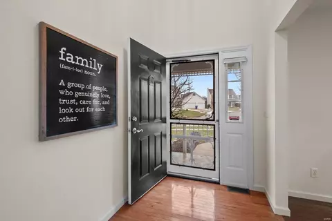 8 Needle Ct, O'fallon, MO 63368 photo 3