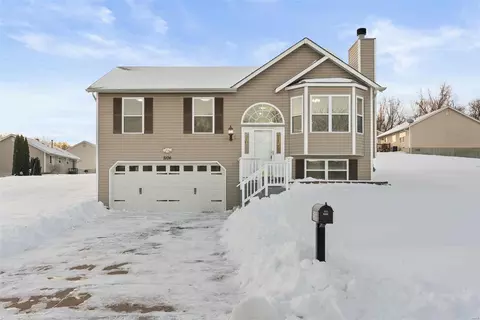 5106 Midday Dr, Black Jack, MO 63033