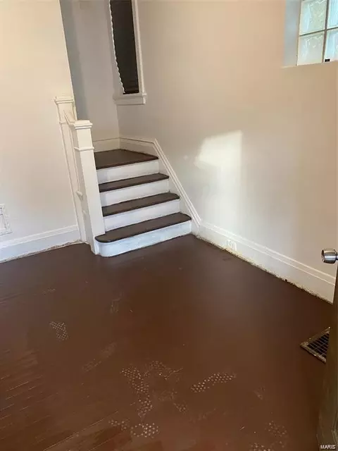 4111 E Lee Ave, Saint Louis, MO 63115 photo 5