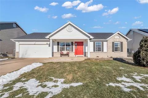 803 Wenstone Park Dr, Wentzville, MO 63385