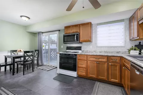 1305 Cypress Trail Ln, Fenton, MO 63026 photo 8