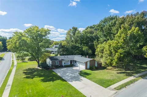 3601 Runnymede Dr, Saint Charles, MO 63301