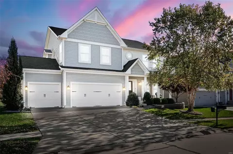 204 Country Vista Dr, Lake Saint Louis, MO 63367