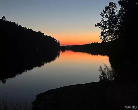 8 Woodland Lks, Sullivan, MO 63080
