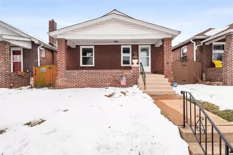 3705 Oak Hill Ave, Saint Louis, MO 63116