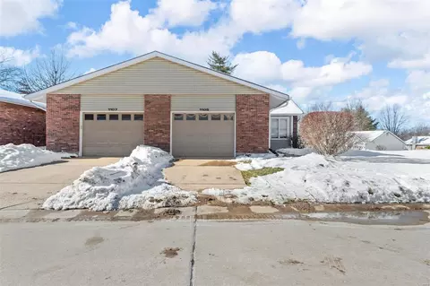 1105 Chase Dr, Lake Saint Louis, MO 63367