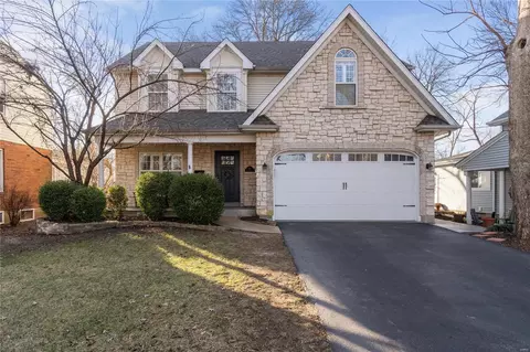 994 Kirkham Ave, Glendale, MO 63122