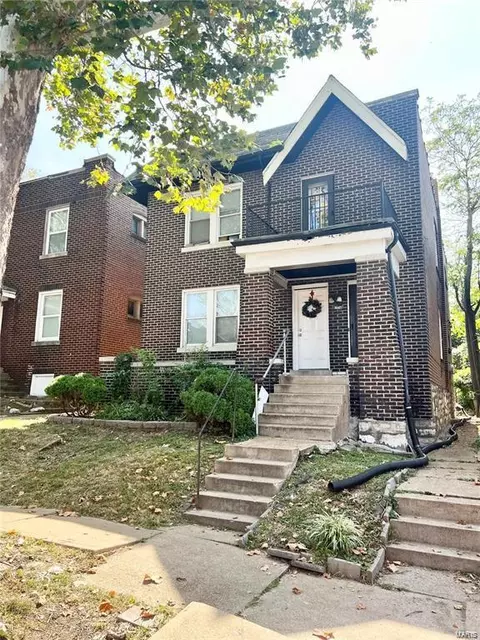 3242 Delor St, Saint Louis, MO 63111