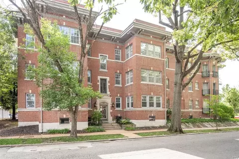 406 Clara Ave #1, Saint Louis, MO 63112