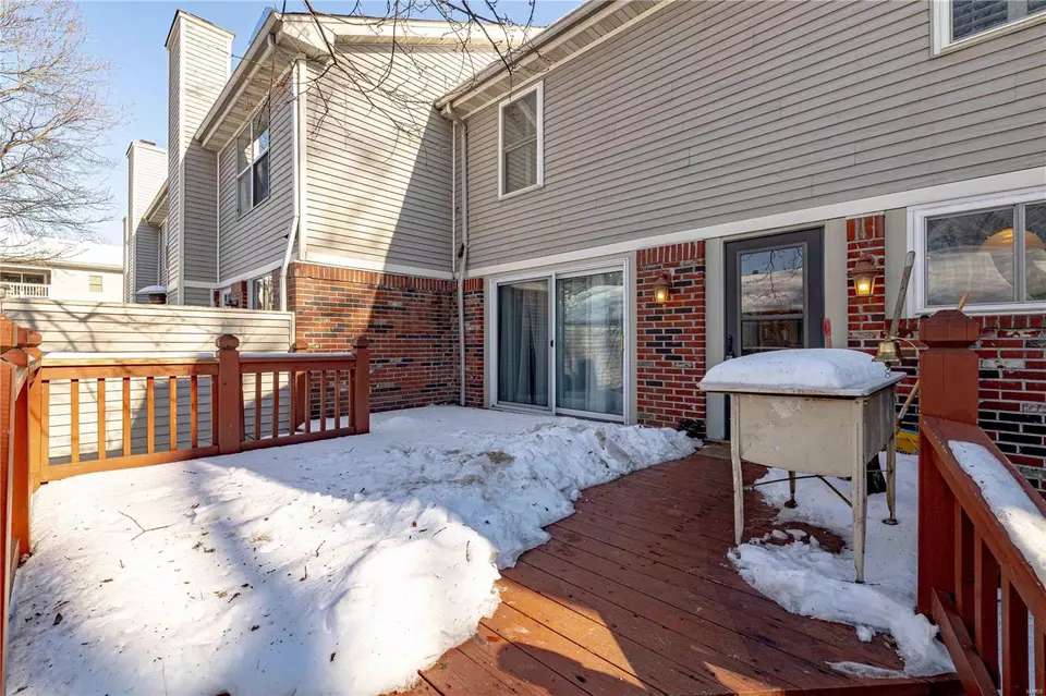 Exterior - 5491 Kenrick Parke Dr, Saint Louis, MO 63119 photo 2 of 6