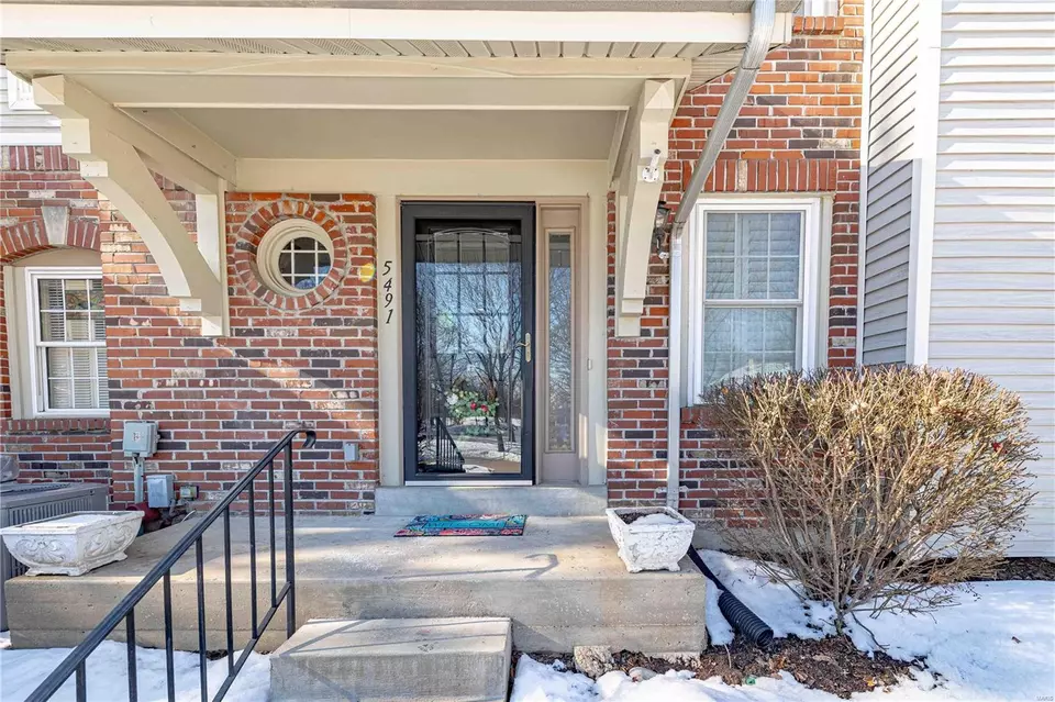 Exterior - 5491 Kenrick Parke Dr, Saint Louis, MO 63119 photo 6 of 6