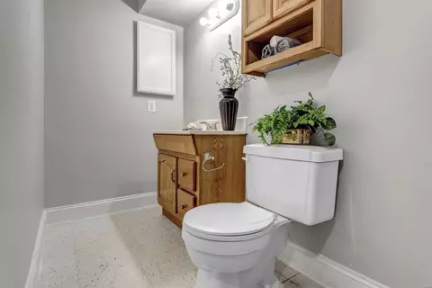 Bath - 623 Wallach Dr, Eureka, MO 63025 photo 3 of 3