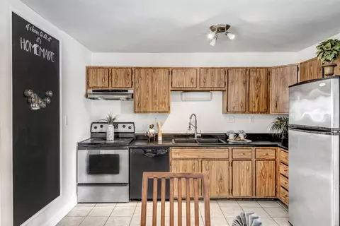 Kitchen - 623 Wallach Dr, Eureka, MO 63025 photo 1 of 2