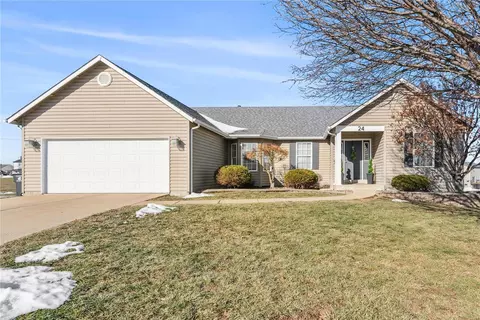 24 Sun Brook Ct, Wentzville, MO 63385