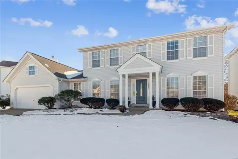 221 Country Hollow Ct, Saint Charles, MO 63304