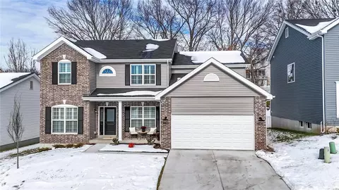 4333 S Bend Ct, Saint Louis, MO 63129