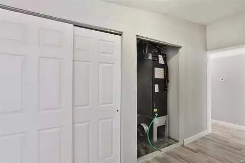 8531 Midwood Ave, Berkeley, MO 63134 photo 19
