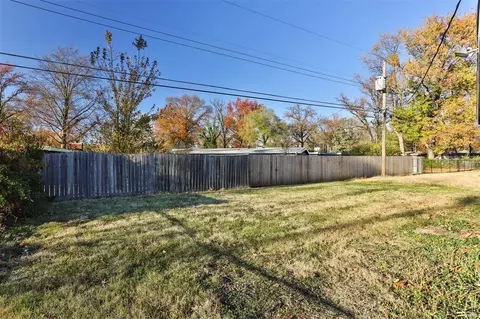 8531 Midwood Ave, Berkeley, MO 63134 photo 32