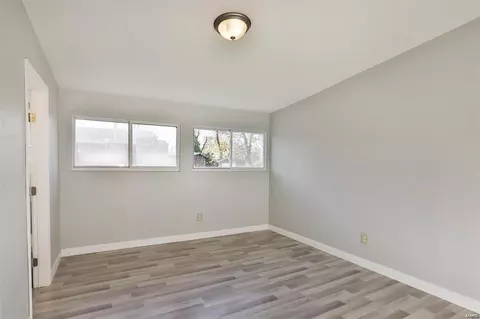 8531 Midwood Ave, Berkeley, MO 63134 photo 22