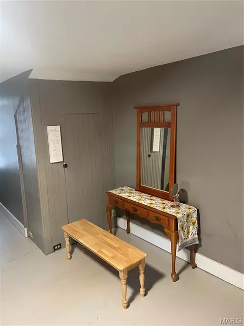 Entry Way - 606 Washington St, Hermann, MO 65041 photo 2 of 3