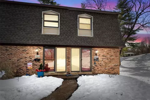 1220 Wicklow Rd #A, Ballwin, MO 63021