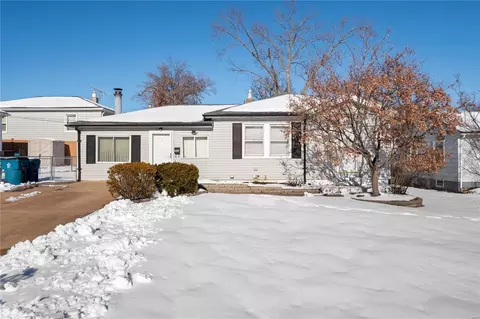 9407 Cloverhurst Dr, Saint Louis, MO 63123